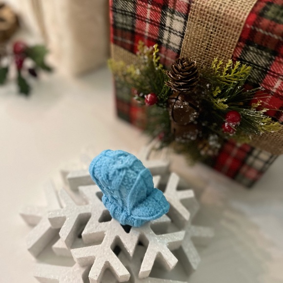Handmade Decorative Soap - Mitten Soap - Hand Crafted - Picture 3 of 3
